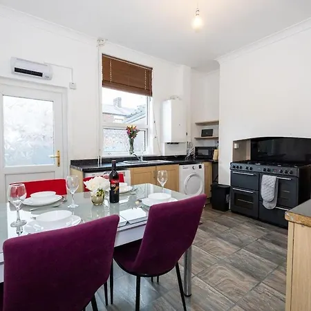 Cosy Two Bedroom Terrace Blackburn Blackburn  Room photo