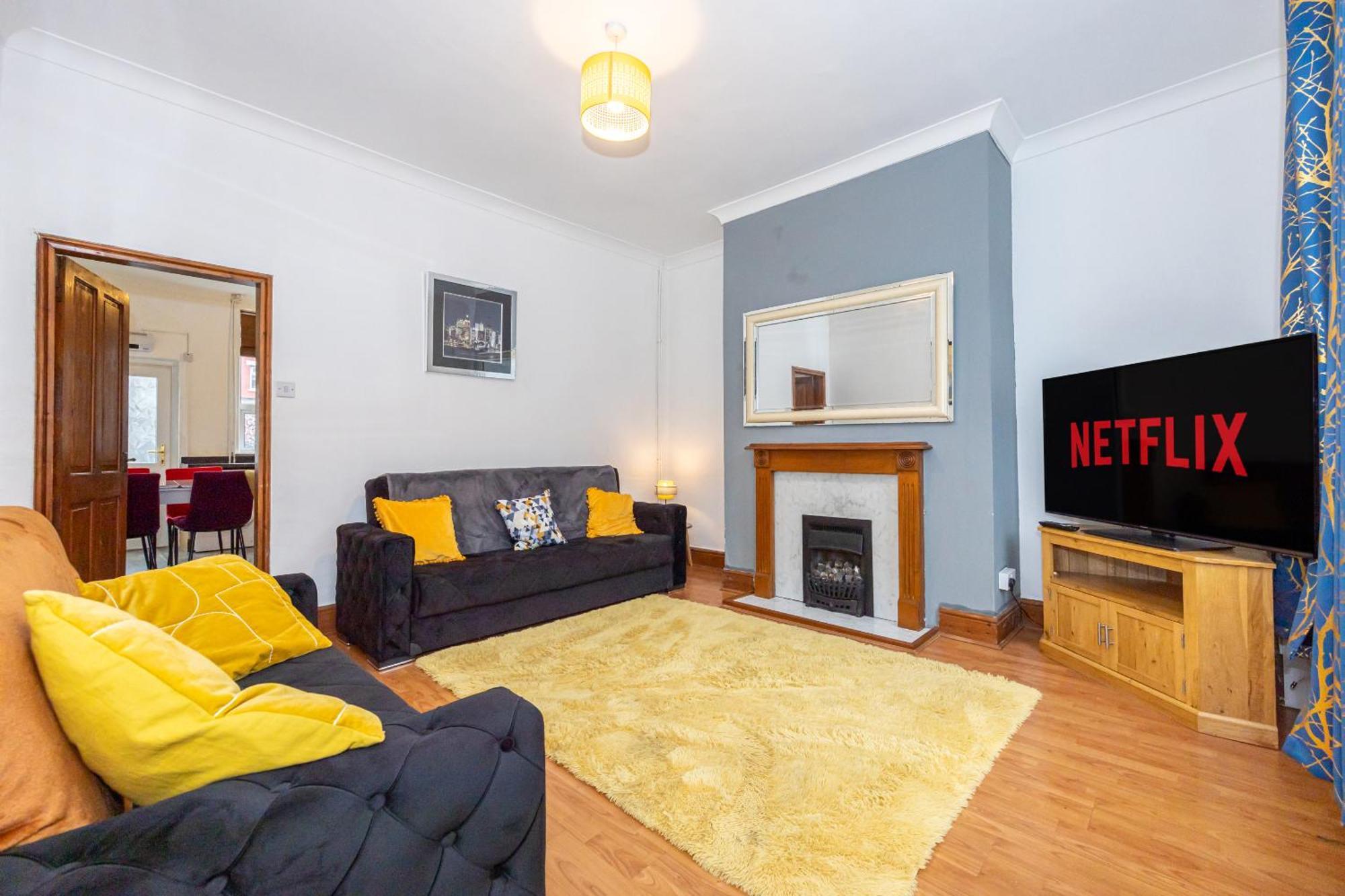Cosy Two Bedroom Terrace Blackburn *