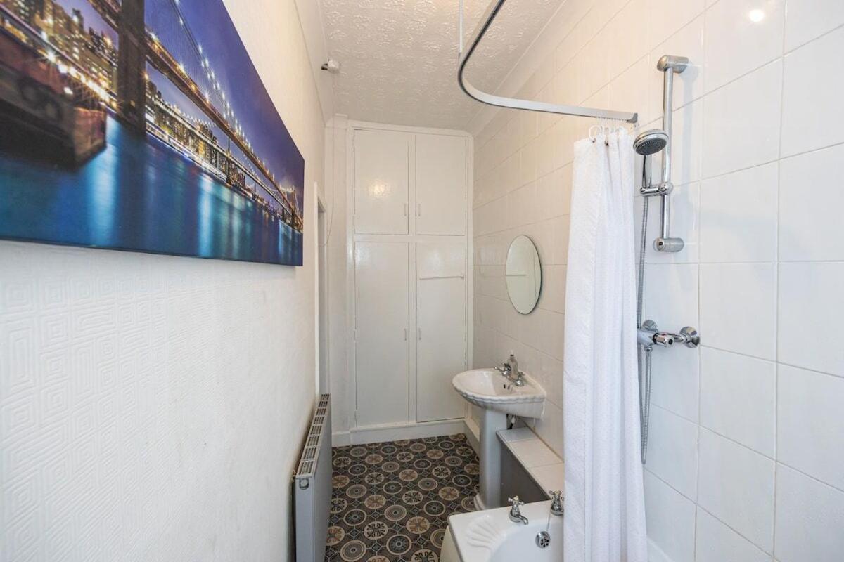 Holiday home Cosy Two Bedroom Terrace Blackburn