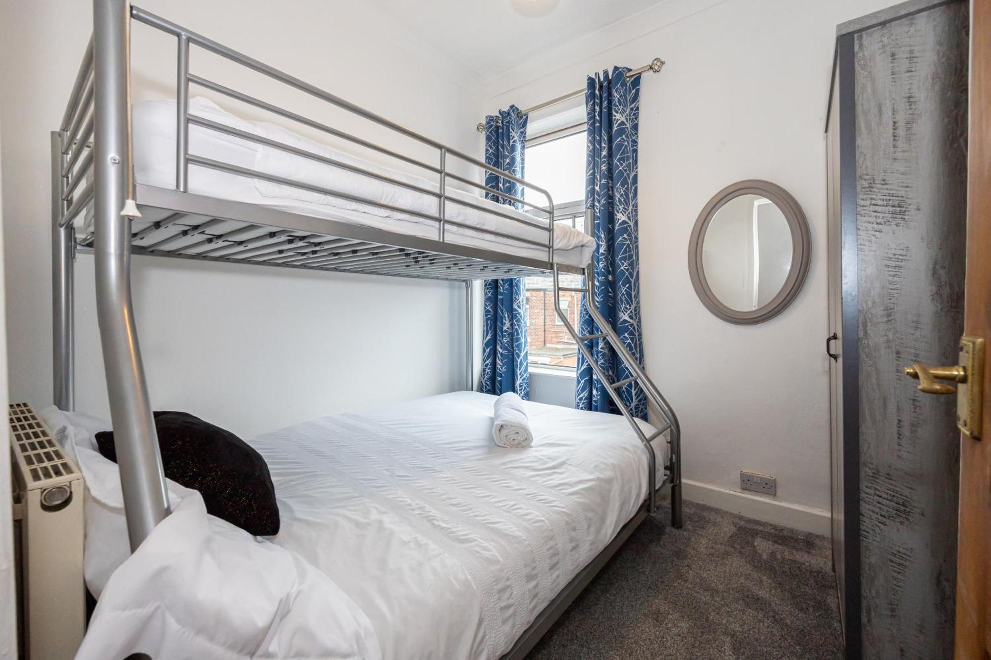 Cosy Two Bedroom Terrace Blackburn Holiday home
